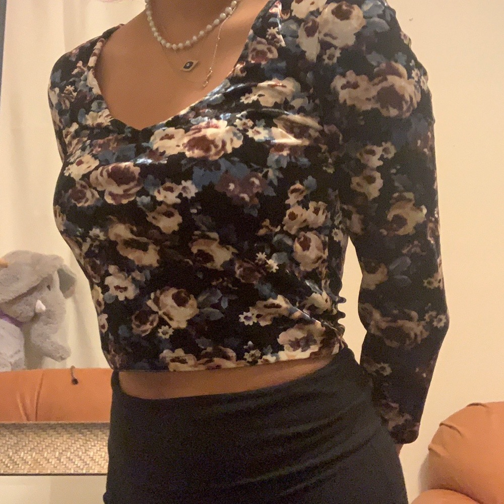 floral velvet long sleeve crop top from forever 21